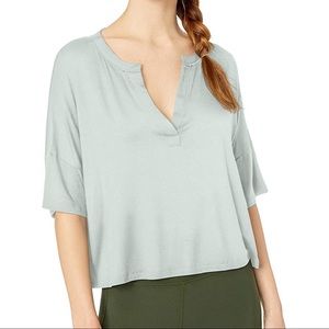 Beyond Yoga | Glacier Jersey Swinging Cropped Tee